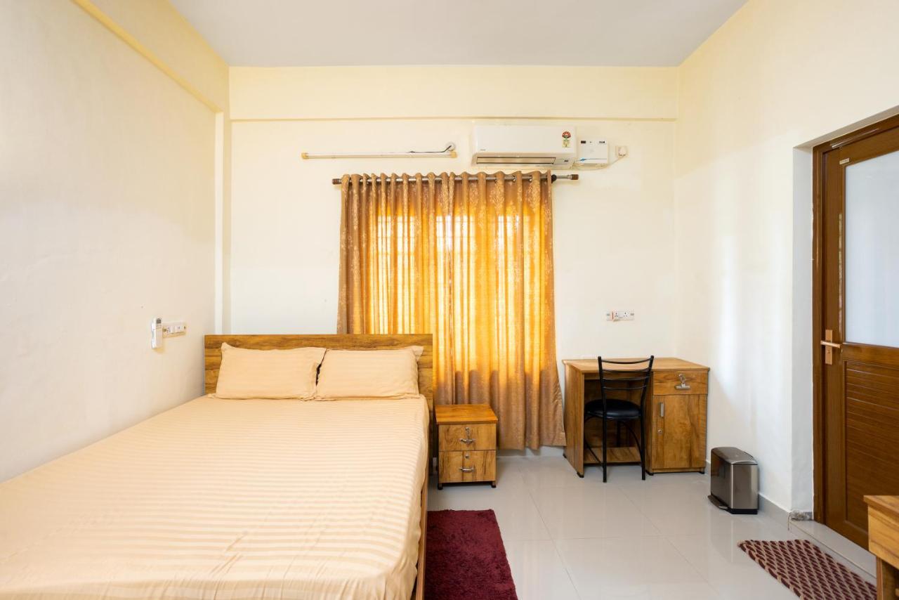 Paradise Inn Kochi Exterior photo